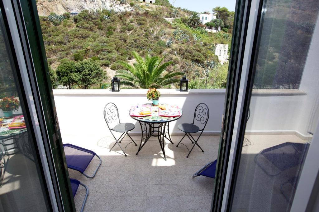 Casa Baia Luna Bed & Breakfast Ponza Ruang foto